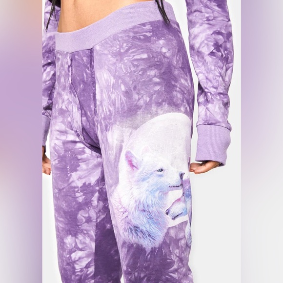The Mountain Pants - TALKING TO THE MOON tie dye LEGGINGS
DOLLS KILL X THE MOUNTAIN